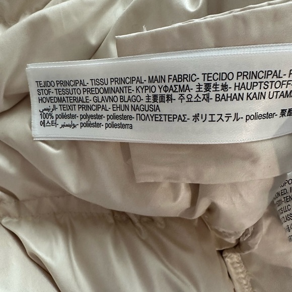 NWT. Massimo Dutti Cream Quilted Puffer Jacket. Size M. - Picture 10 of 14